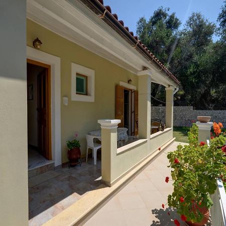 Mikeys Apartments Palaiokastritsa Exterior foto